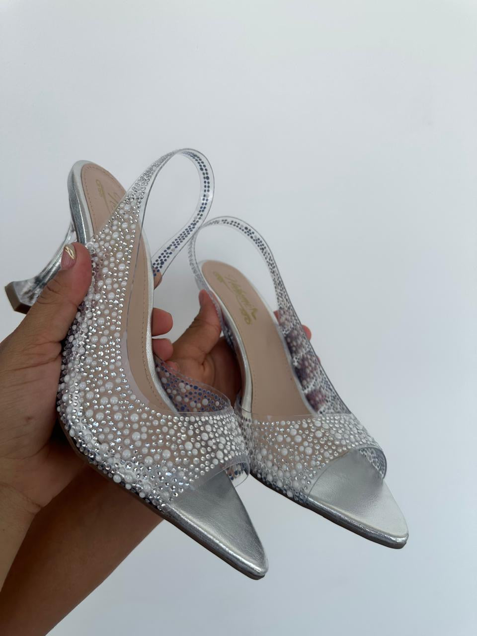 ✨ ANTONELLA Cristal: El Lujo Está en los Detalles 👠✨