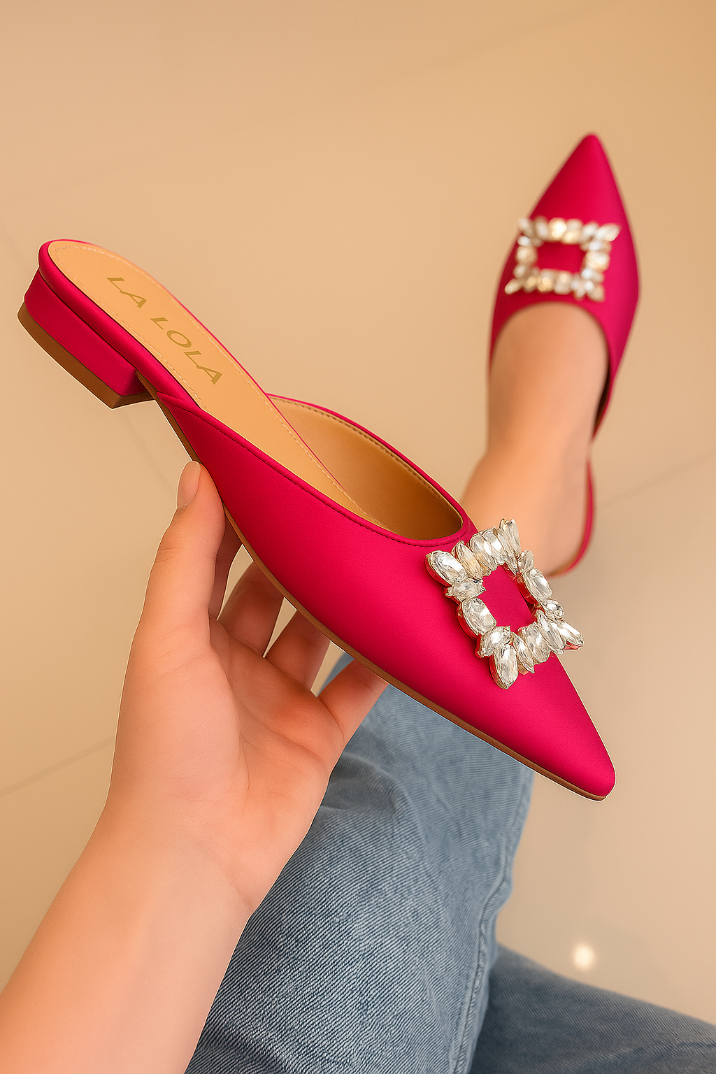 💎 EMILIA: Delicadeza que Deslumbra ✨