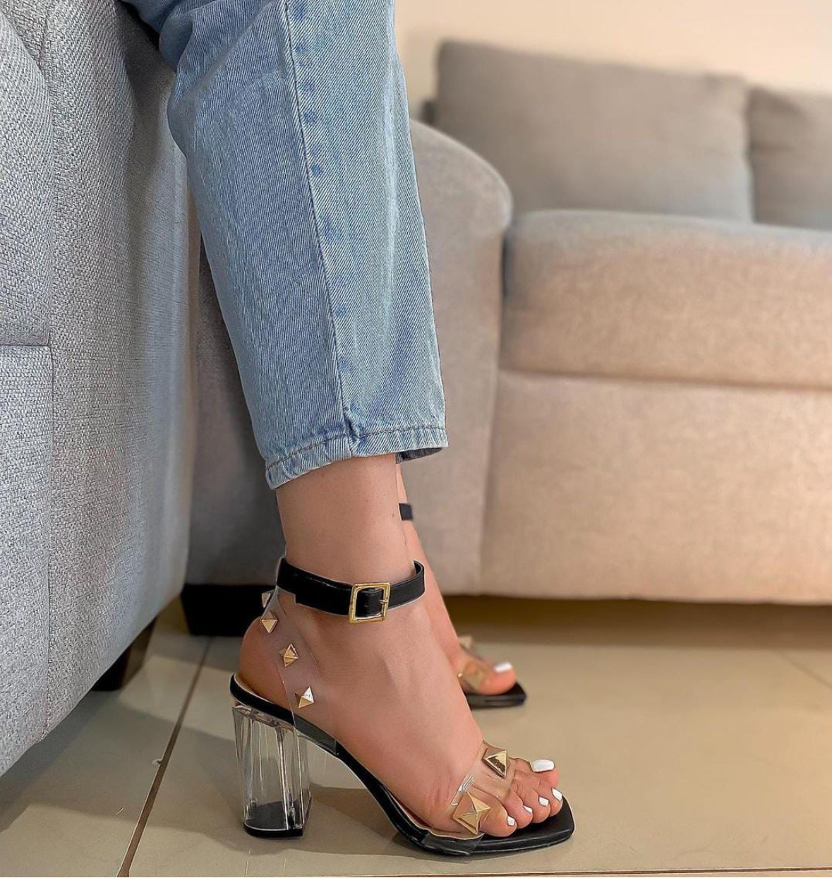 ✨ PIRAMIDES CAPELLADA : Un Toque de Distinción 👠✨