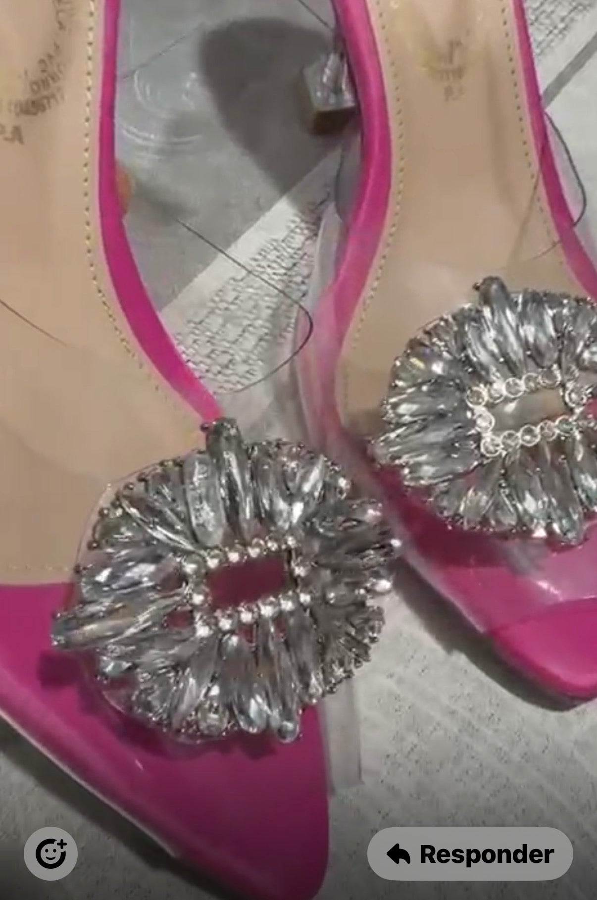 Tacón con Herraje-El Toque de Brillo que Tu Outfit Necesita" 🌟👠