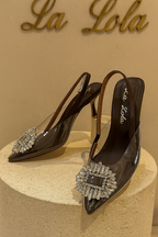 ✨ STILETTOS CON HERRAJE: Elegancia Atemporal con Toque Brillante 👠✨