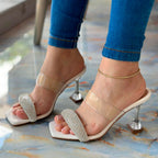 ✨ TACON DIADEMA: Un Ícono de Estilo y Elegancia ✨