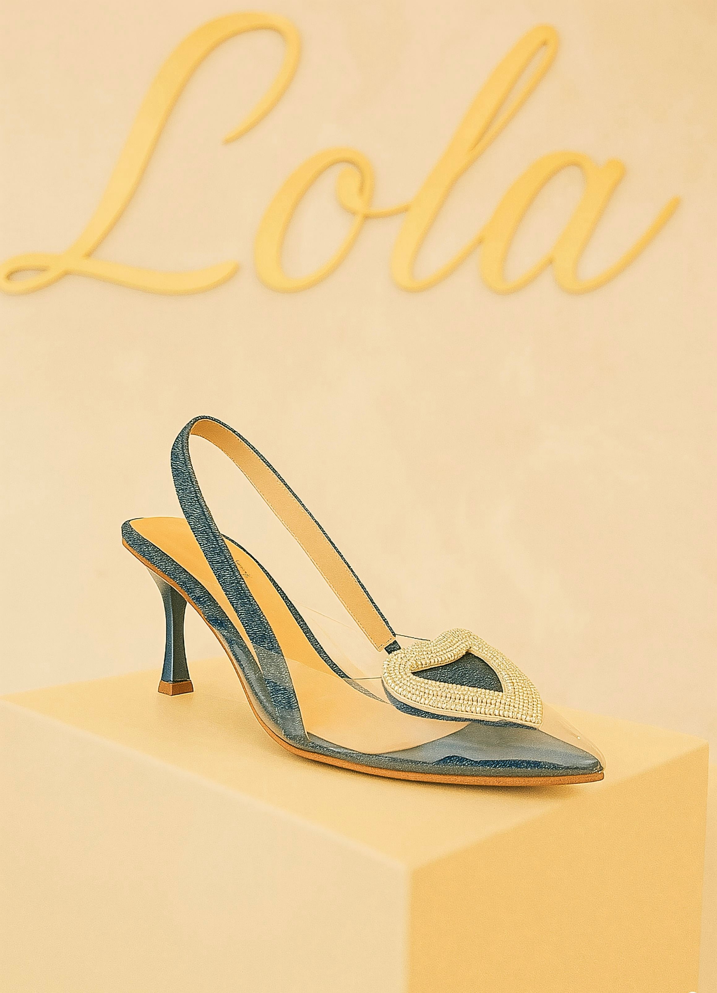 STILETTOS-✨ Stiletto Corazón: Elegancia y Romance en Cada Paso ✨