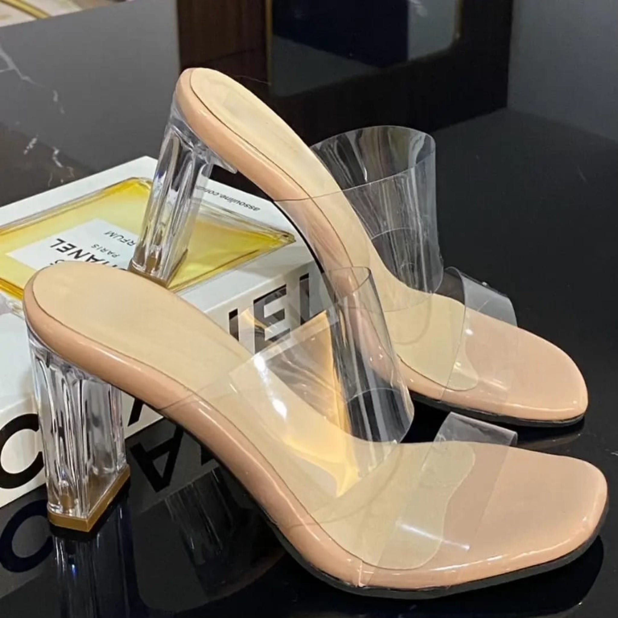 ✨ SABRINA: Transparencia que conquista 👠✨