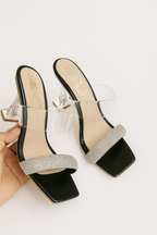 ✨ TACON DIADEMA: Un Ícono de Estilo y Elegancia ✨