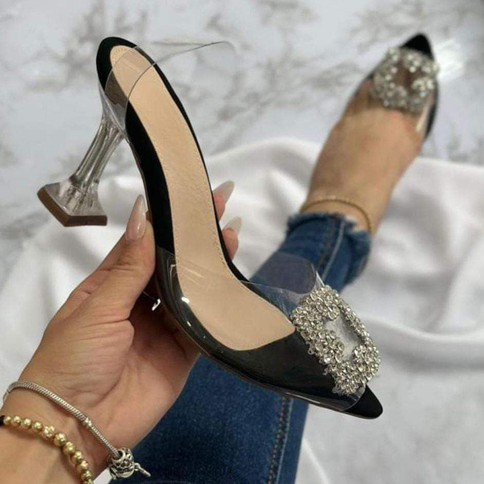 Tacón con Herraje-El Toque de Brillo que Tu Outfit Necesita" 🌟👠