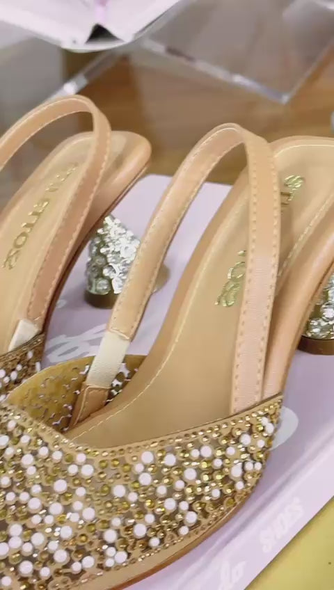 ✨ MELANIA: Brillo que Eleva tu Elegancia ✨👠