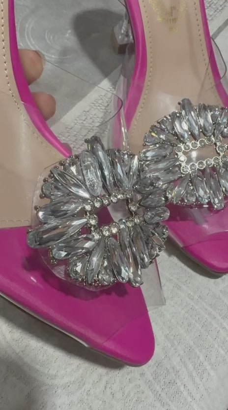 Tacón con Herraje-El Toque de Brillo que Tu Outfit Necesita" 🌟👠